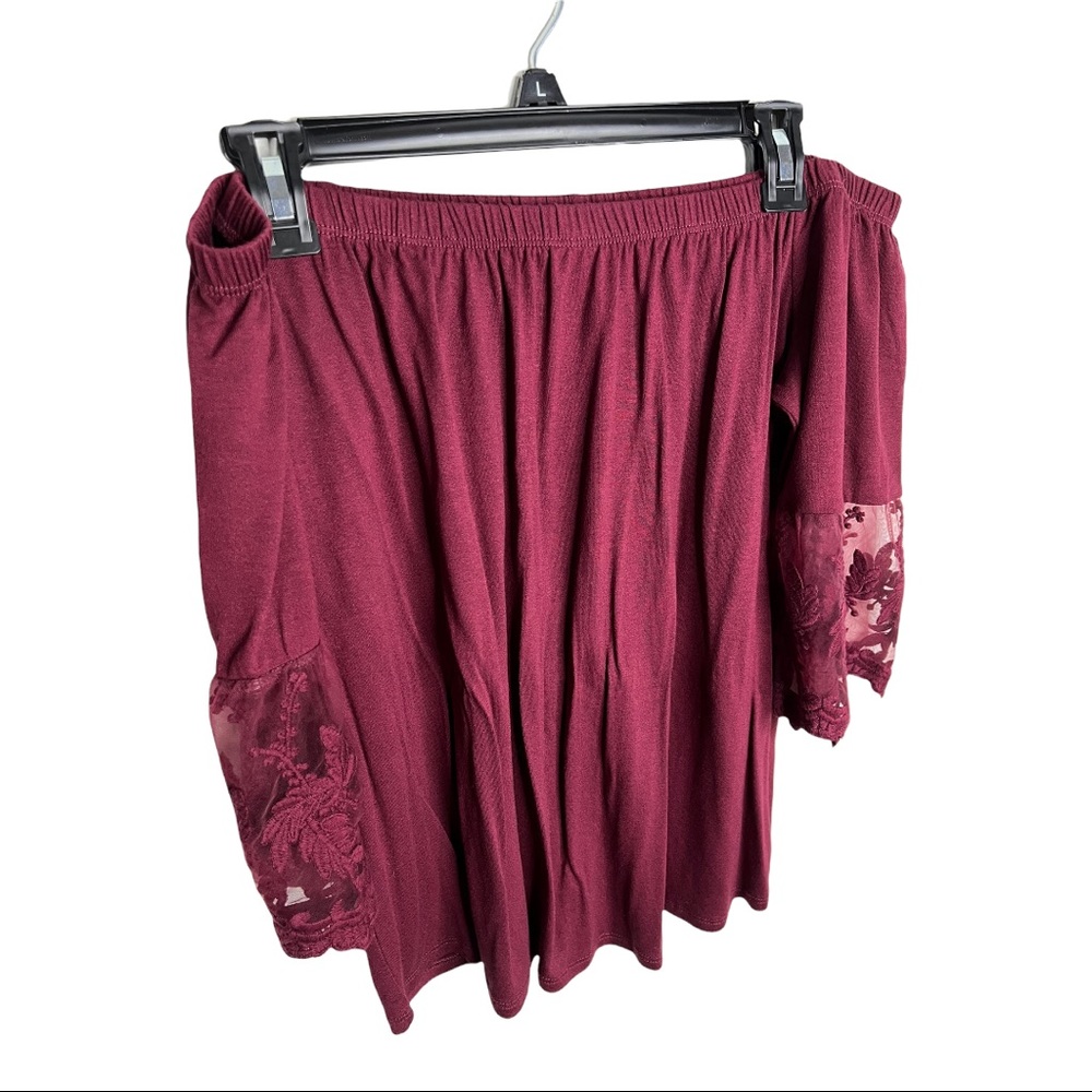 Off the Shoulder Woman’s Top size Medium